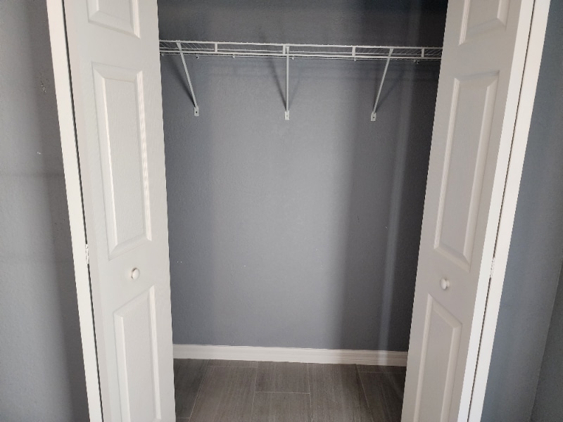 Building Photo - 202 Oak Ln Cir