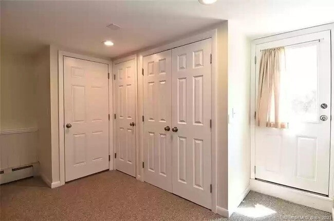 Building Photo - 21 Mcdermott Cir