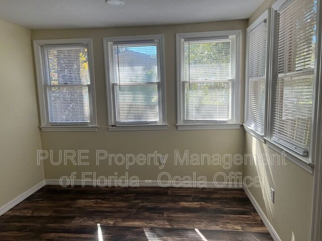 Building Photo - 5625 SE 109th Pl