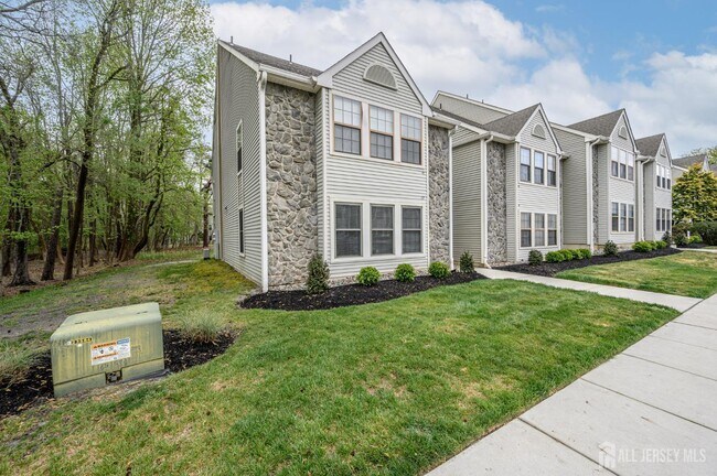 Building Photo - 17 Chelmsford Ct