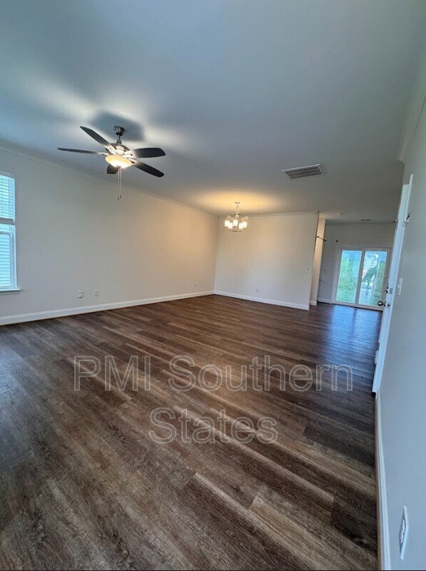 Building Photo - 207 Clarus Crk Wy