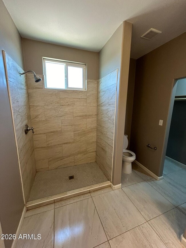 Building Photo - 2742 N Washington Ave