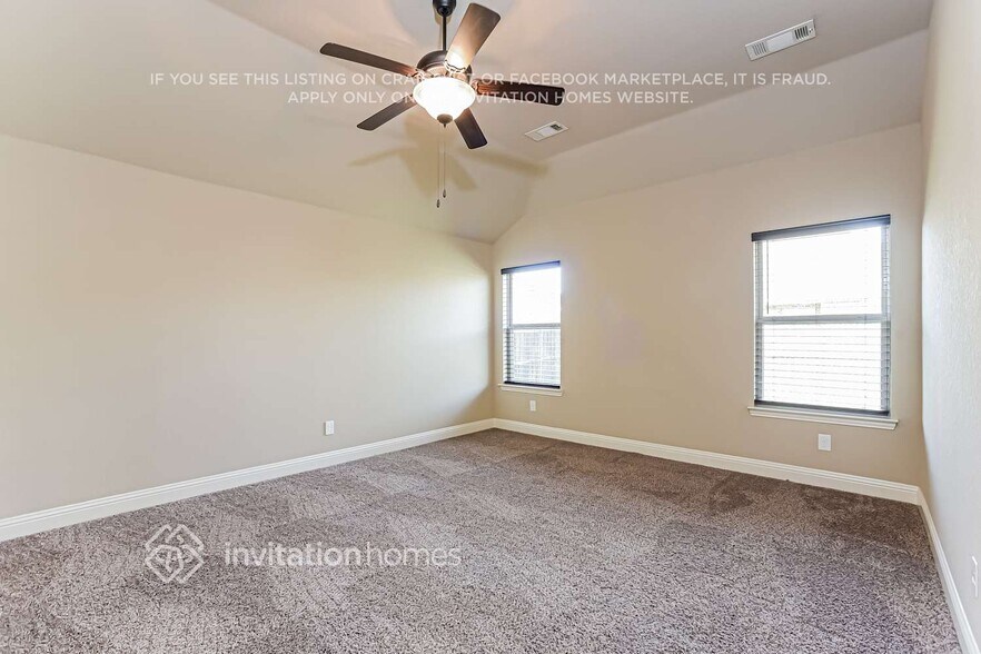 Building Photo - 215 Range Rd