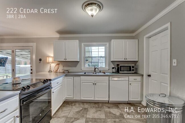 Building Photo - 222 Cedar Crest