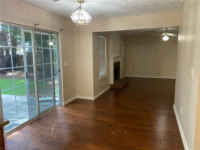 Building Photo - 934 Dominion Walk Dr SW