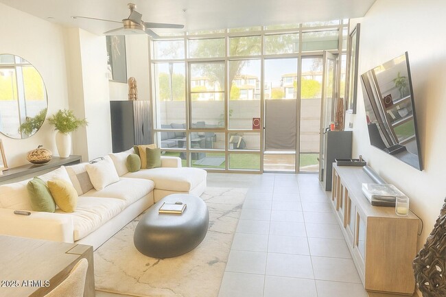 Building Photo - 15215 N Kierland Blvd