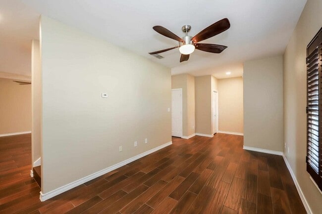 Building Photo - 2445 Monarch Dr