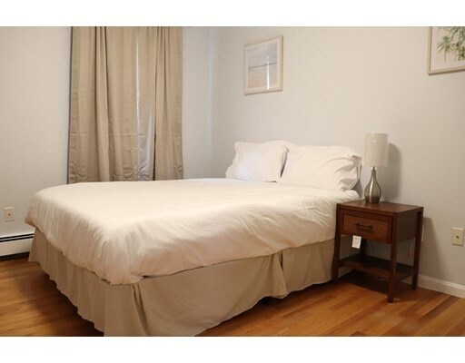 Building Photo - 12 Regent St