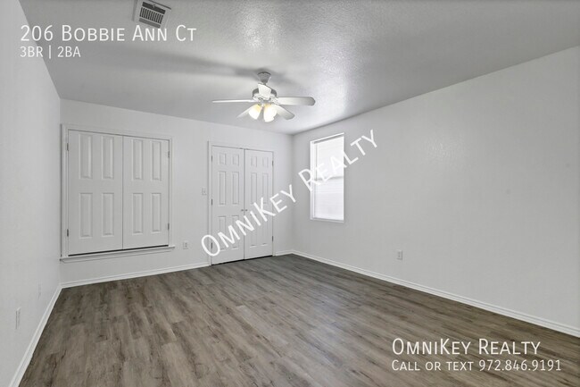 Building Photo - 206 Bobbie Ann Ct