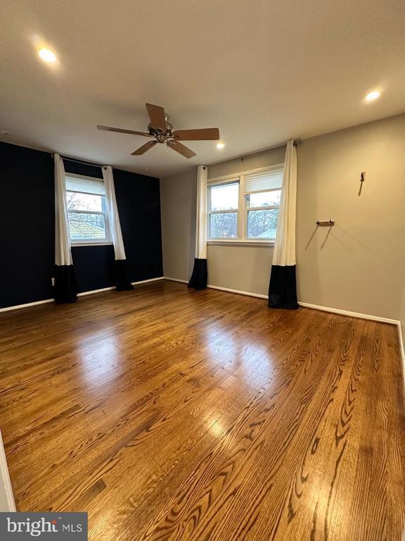 Building Photo - 8140 Drayton Ln