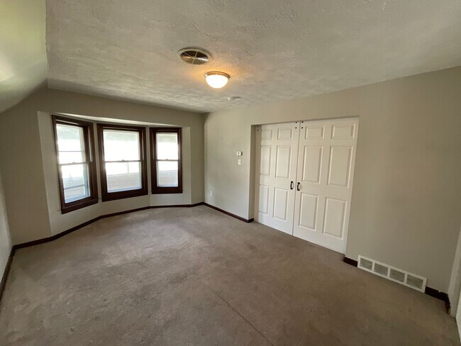 Building Photo - 2905 Delmar Ave