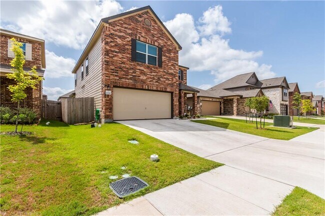 Building Photo - 6729 Horseshoe Pond Dr