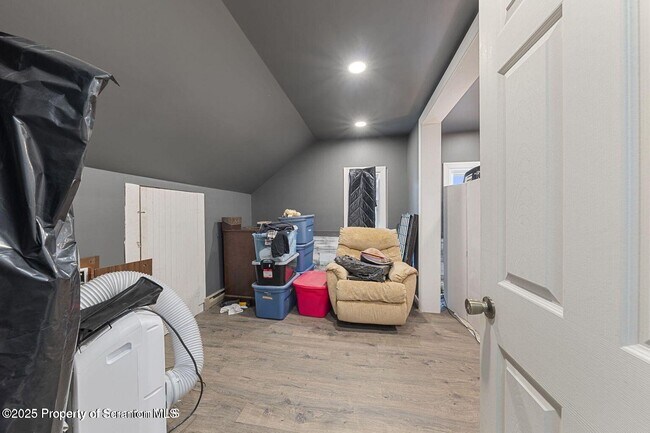 Building Photo - 809 Harrison Ave