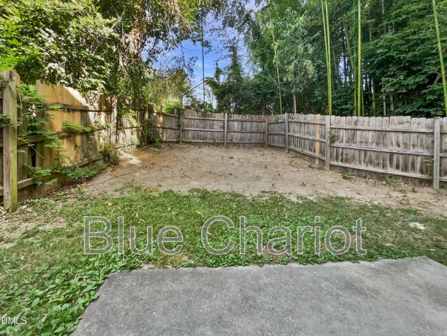 Building Photo - 311 Burnette St