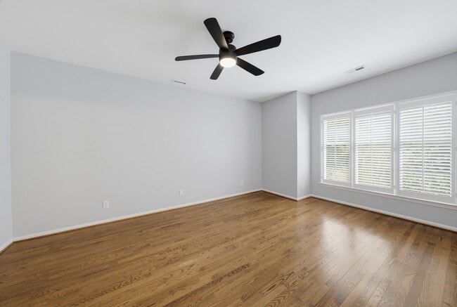 Building Photo - 761 Bishops Park Dr