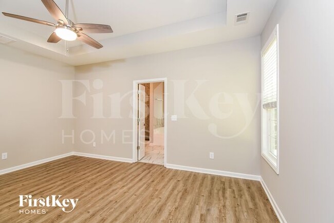 Building Photo - 740 Somersby Dr