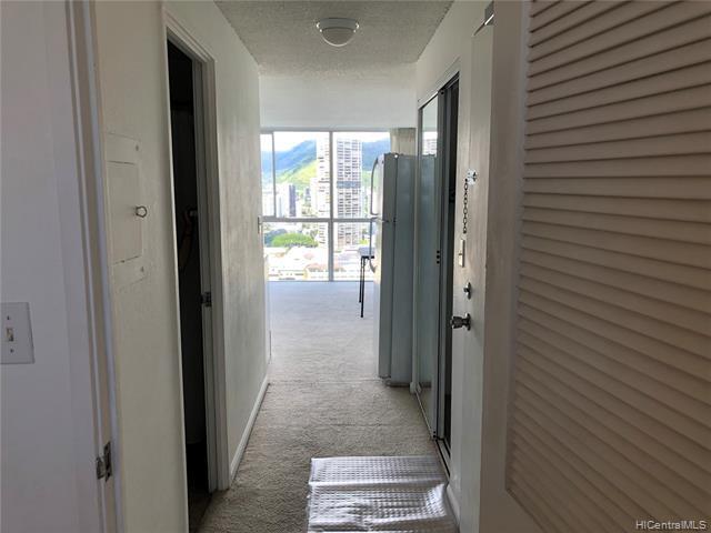 Building Photo - 2211 Ala Wai Blvd