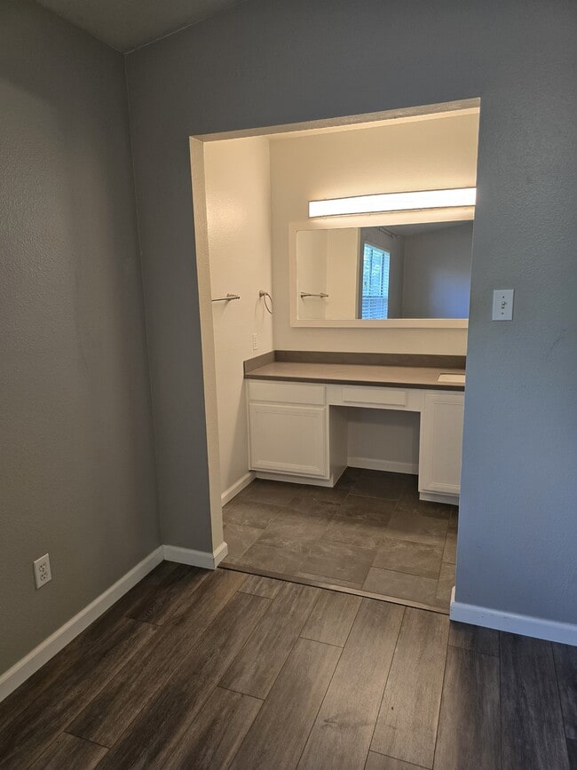 Building Photo - 7914 Galaway Bay