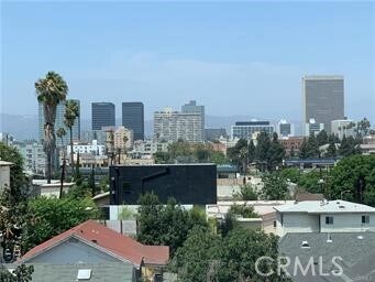 Building Photo - 1143 Irolo St