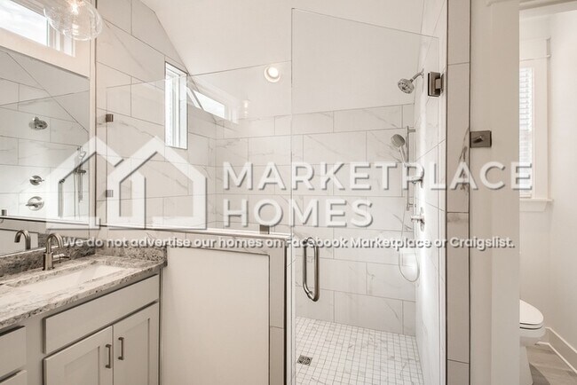 Building Photo - 518 Yokley Rd