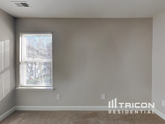 Building Photo - 6405 Lanzerac Manor Dr