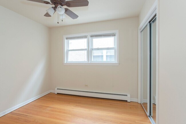 Building Photo - Elston - Jablonski