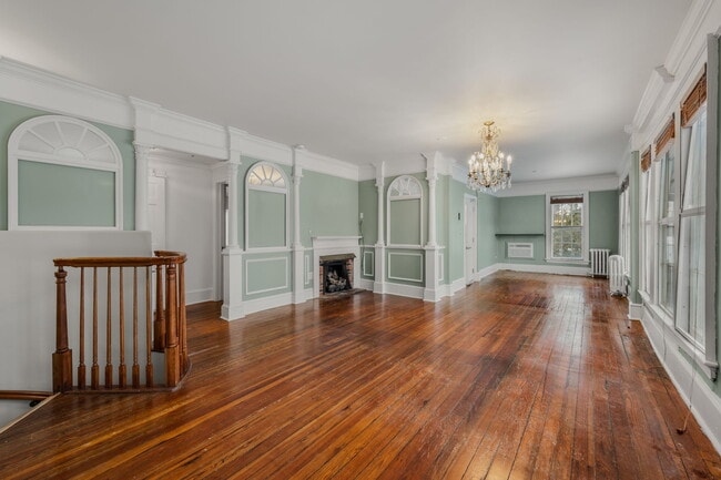 Building Photo - 9 Lyme St