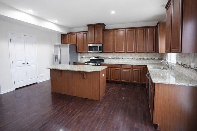 Building Photo - 3463 Bradbury Cir