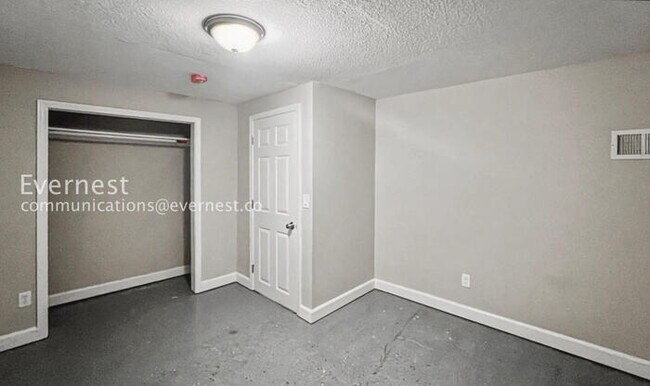 Building Photo - 4308 Highland Ave