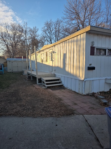 Building Photo - 10 8th Ave