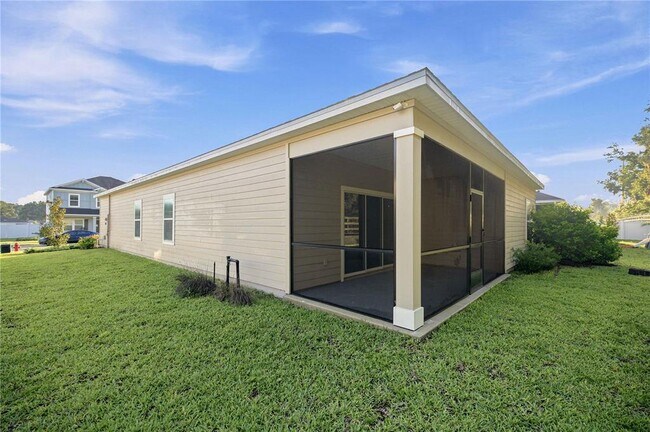 Building Photo - 3492 NE 38th Ln