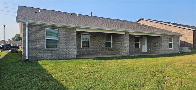 Building Photo - 628 NW 69th Ave