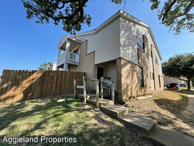 Building Photo - 2 br, 2 bath House - 1104 Autumn Circle - C