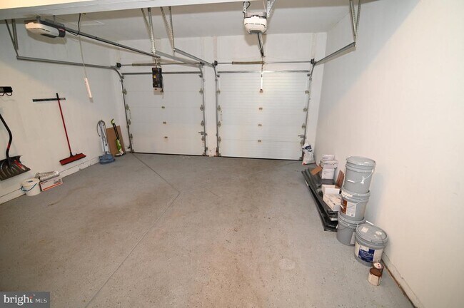 Building Photo - 7001 Chaptico Ct