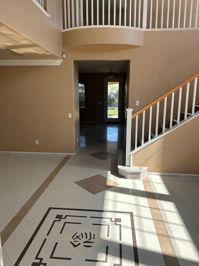 Building Photo - Spacious 5-Bedroom Home with Stunning Views