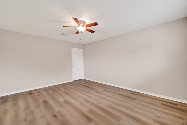 Building Photo - 4742 Tain Dr