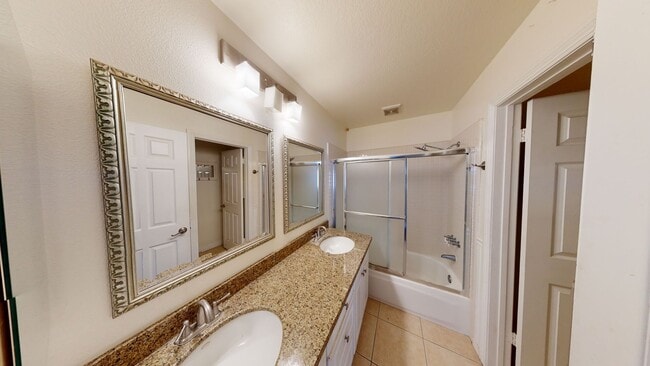 Building Photo - Welcome to Picasso Dr!