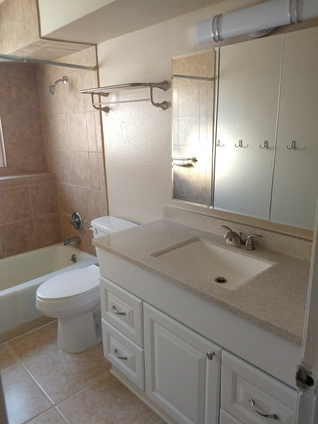 Primary Photo - 4715 Scenic Cir