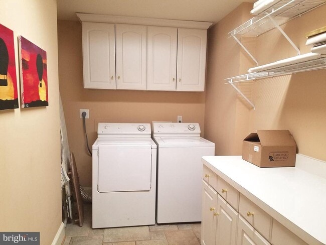 Building Photo - 2003 Mayfair McLean Ct