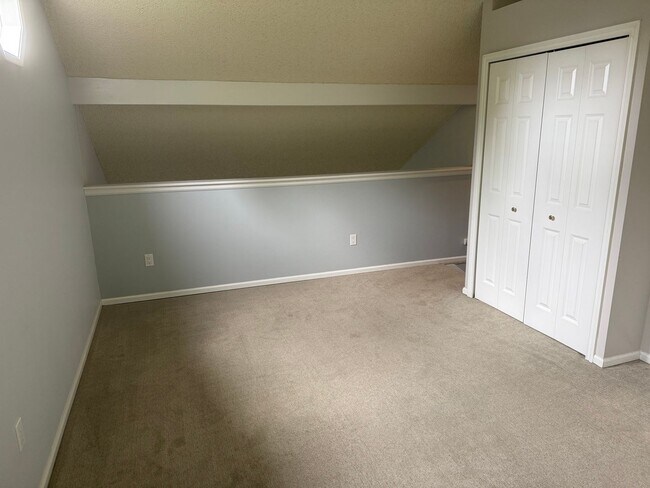 Building Photo - $3900.00 3 Bedroom 2.5 Bath Modern Style Home in Kirkland