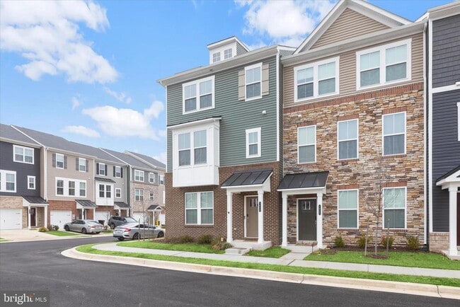 Building Photo - 1624 Aster Ln