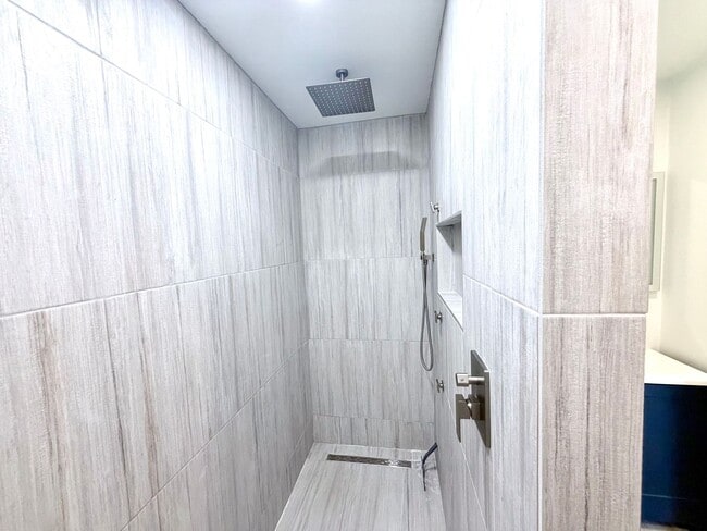 Building Photo - Stylish Two-Story Duplex with Loft, Fireplace & Private Backyard in New Braunfels!