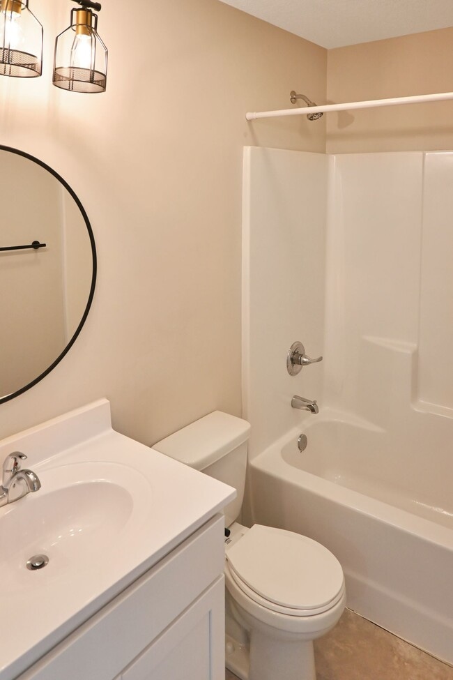 Building Photo - Lamp 55th Ave, LLC