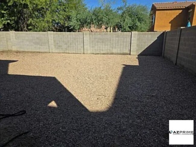 Building Photo - FOR RENT BY OWNER