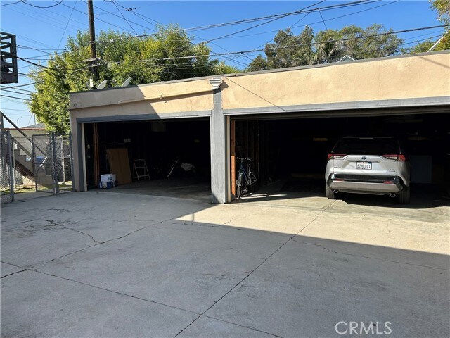 Building Photo - 1365 Masselin Ave