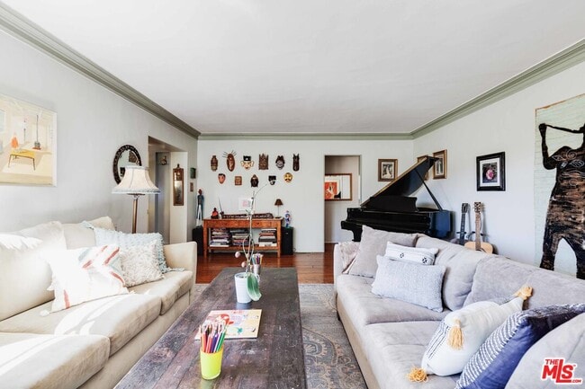 Building Photo - 3024 Angus St