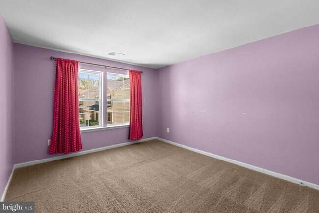 Building Photo - 920 St Martins Loop