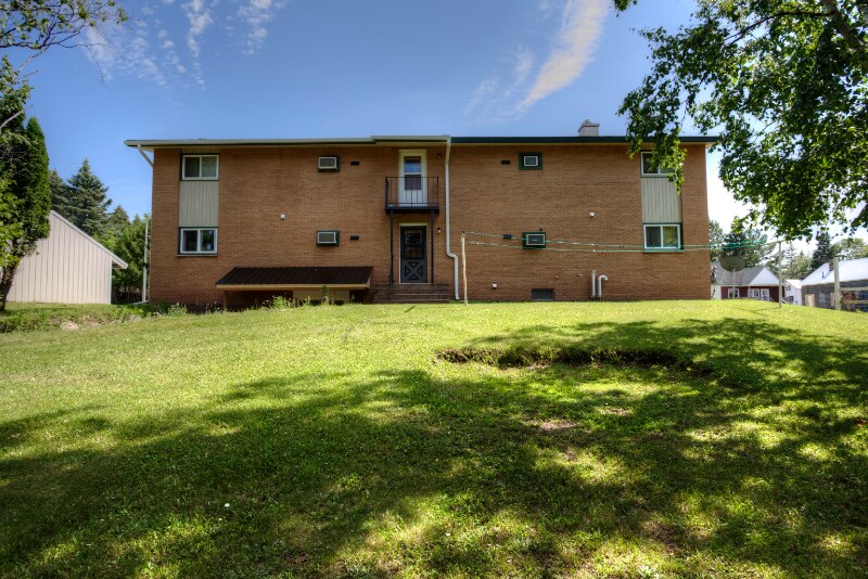 Building Photo - 308 E Mary St