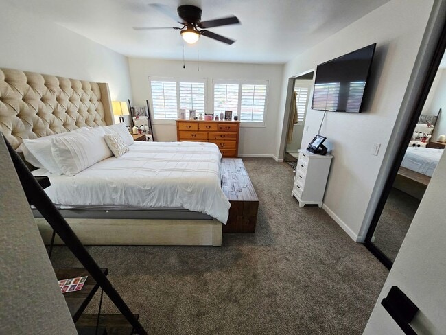 Building Photo - Moorpark College 3+3 single family home!