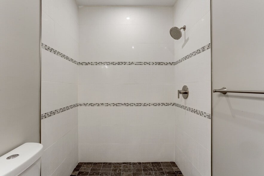 Building Photo - 1521 17th St NW